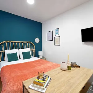 Modern Fully Renovated Paris