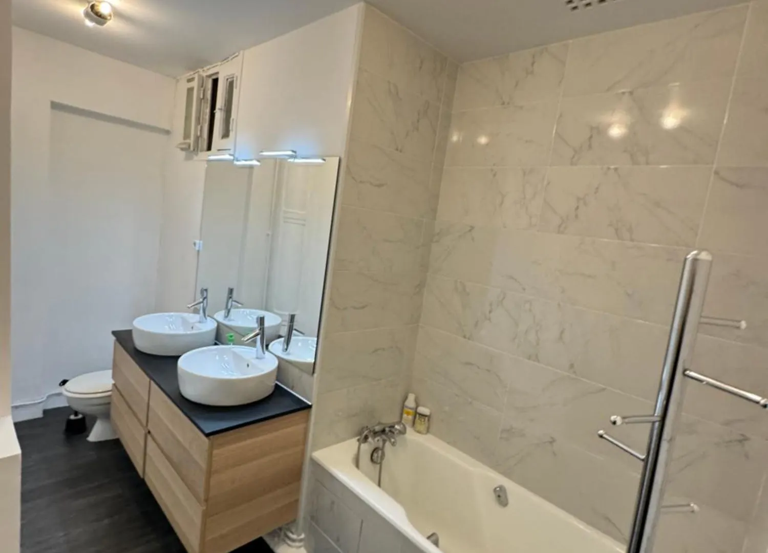 Luxe Apartment Champs Elysees & Trocadero Paris France